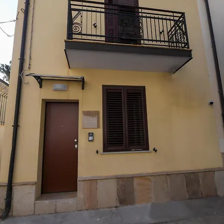 Seafront Gasthof Scilla